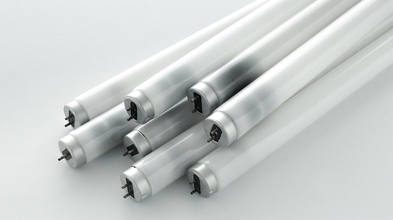 Fluorescent tube