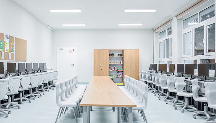 Light that supports learning. A new chapter for the school in Bardo